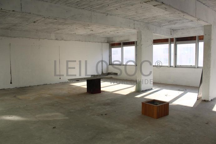 Escritórios + 4 Lugares de Garagem · Lisboa