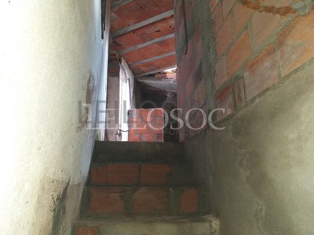 Moradia V2 (Restauro) · Miranda do Corvo, Coimbra