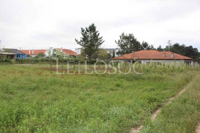 Lote para Construção c/benfeitoria · Alcobaça