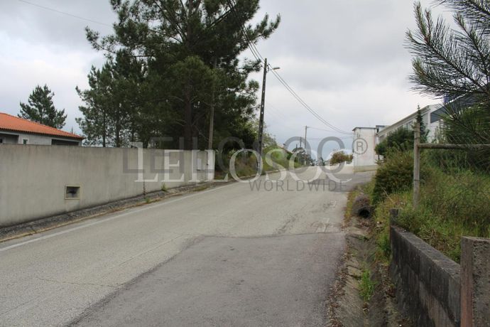 Lote para Construção c/benfeitoria · Alcobaça