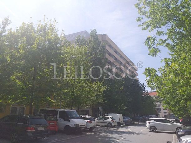 Apartamento T0 + Arrumos · Porto