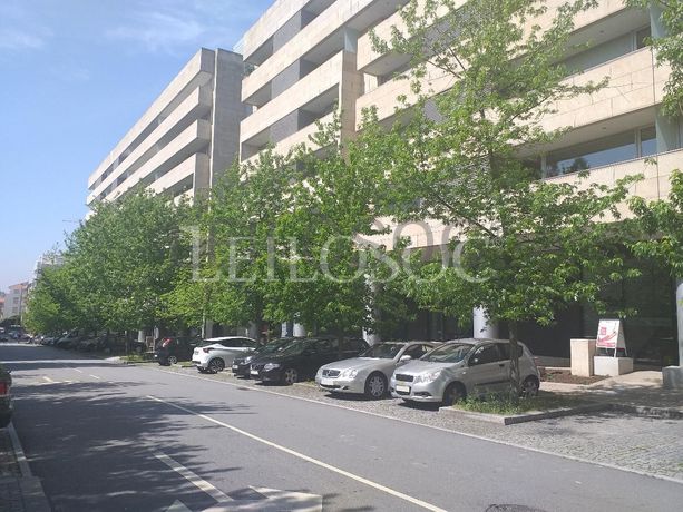 Apartamento T1 + Lugar de Garagem + Arrumos · Porto