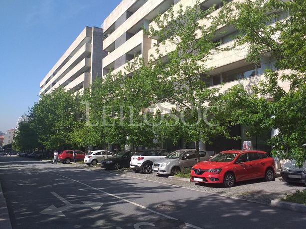 Apartamento T0 + Arrumos · Porto