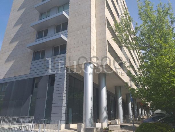 Apartamento T0 + Arrumos · Porto