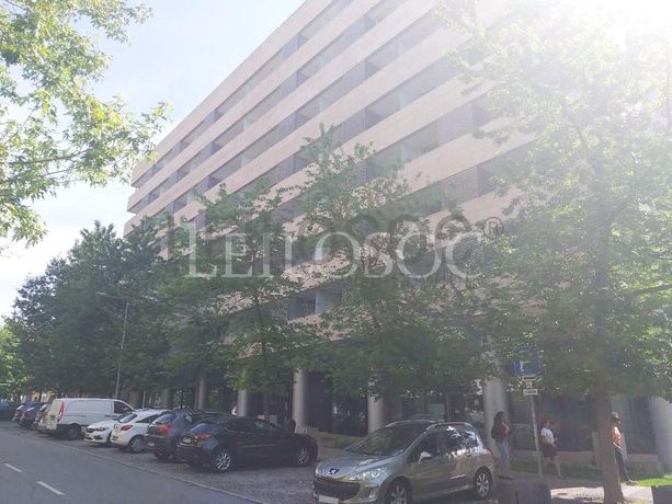 Apartamento T1 + Lugar de Garagem + Arrumos · Porto