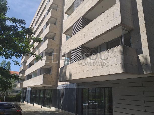 Apartamento T1 + Lugar de Garagem + Arrumos · Porto