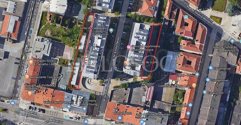 Lugar de Garagem · Porto