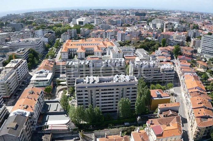 Apartamento T0 + Arrumos · Porto