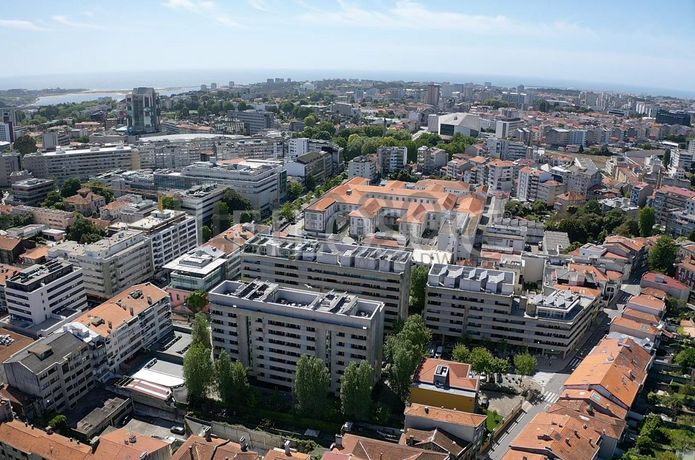 Apartamento T1 + Lugar de Garagem + Arrumos · Porto