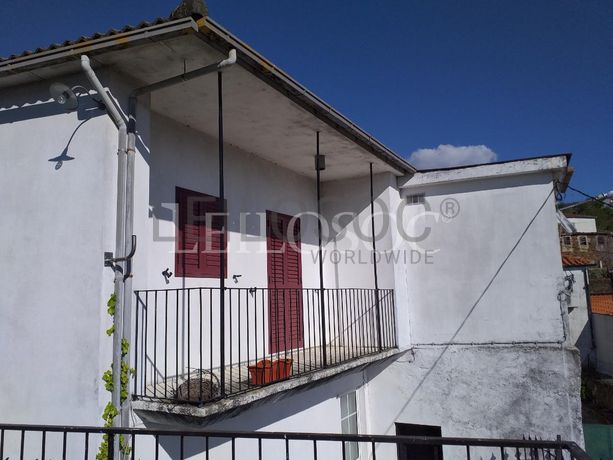 Moradia V2 · Alijó