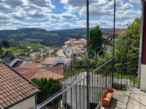 Moradia V2 · Alijó