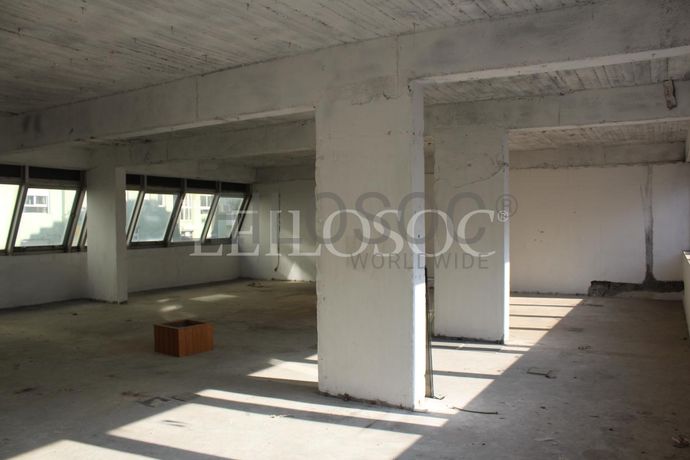 Escritórios + 4 Lugares de Garagem · Lisboa