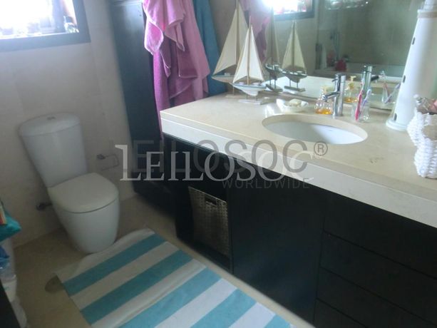 Moradia V4 em Condomínio Fechado