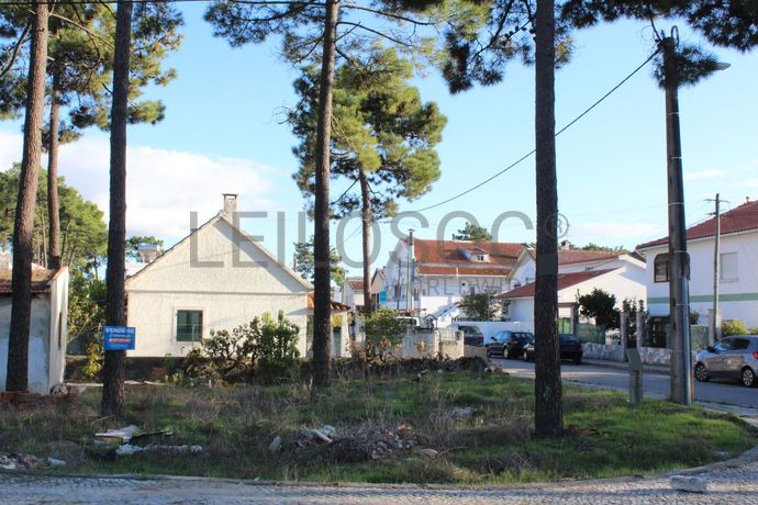 Lote para Construção · Aroeira (Almada)