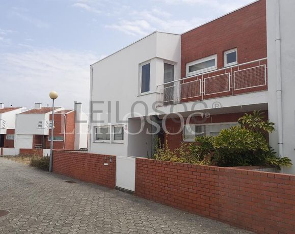 1/2 Moradia V3 · Ovar