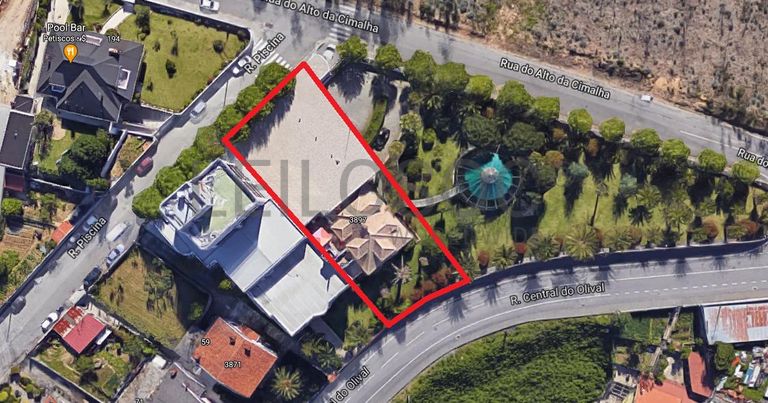 Moradia + Edifício · Vila Nova de Gaia