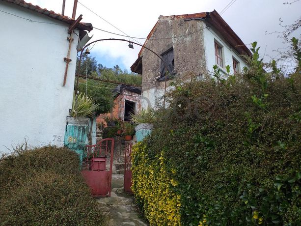 1/4 da Nua Propriedade · Moradia p/ Restauro · Paredes