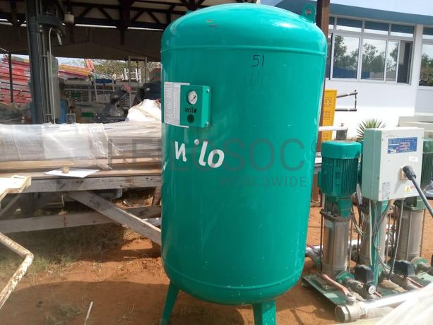 Maquina de pressão de água ·