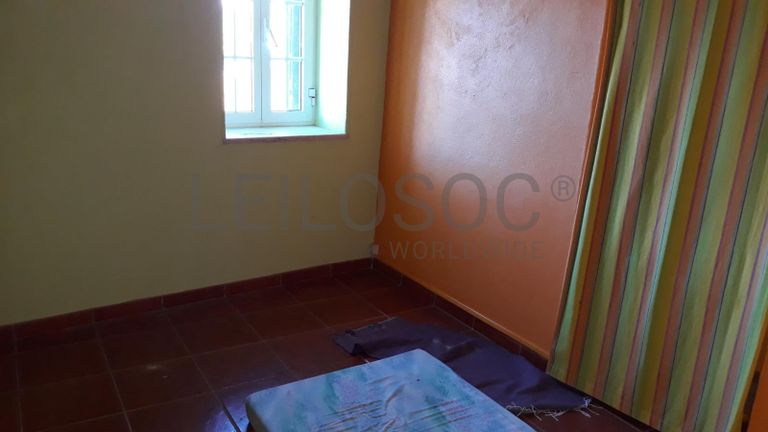 Moradia V2 com Terreno · Ferreira do Zêzere, Santarém