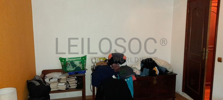 Direito à Meação · Moradia V3 com Garagem · Torres Vedras