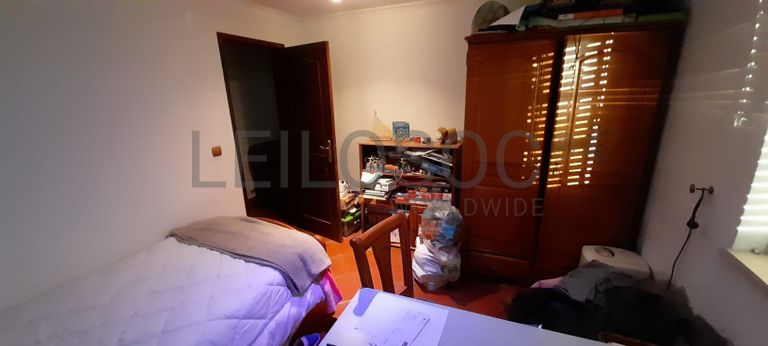 Direito à Meação · Moradia V3 com Garagem · Torres Vedras