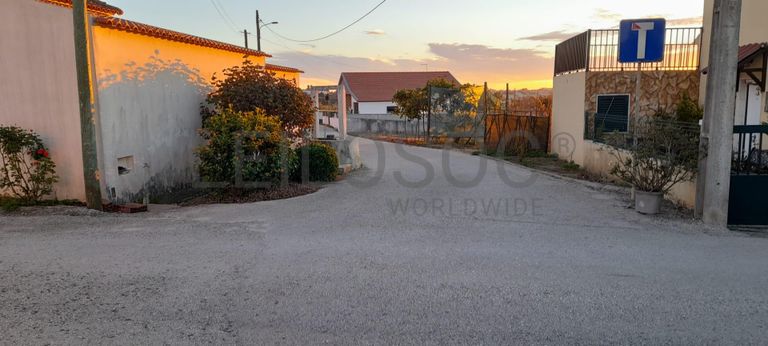 Direito à Meação · Moradia V3 com Garagem · Torres Vedras