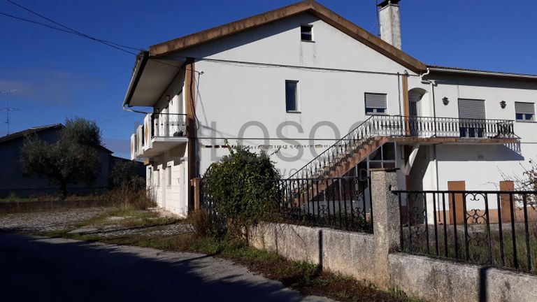 Moradia V4 · Ourém