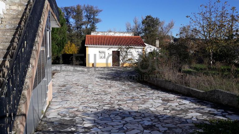 Moradia V4 · Ourém