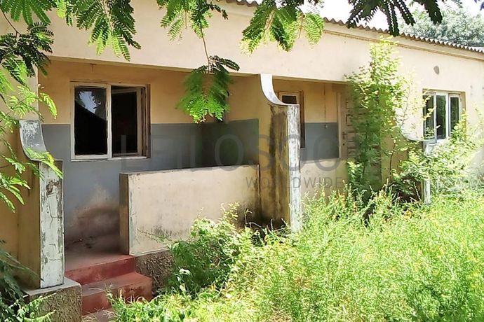 Condomínio com 14 moradias em Tete ·