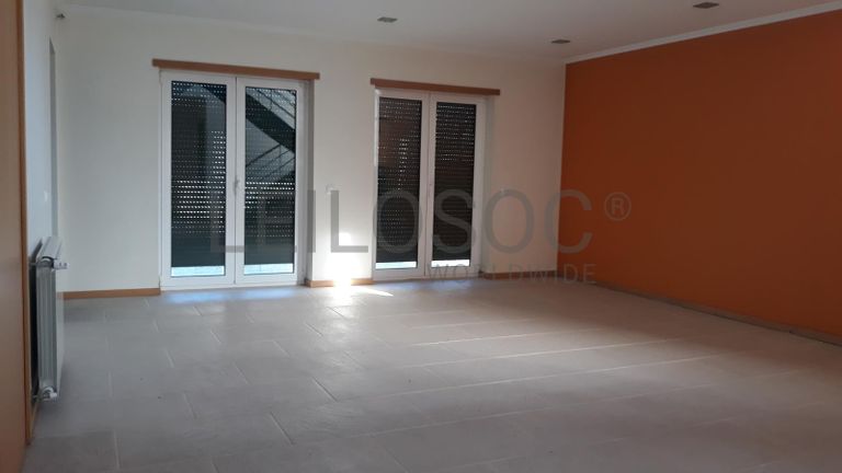 Moradia V4 + Terreno · Cantanhede