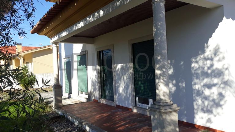 Moradia V4 + Terreno · Cantanhede