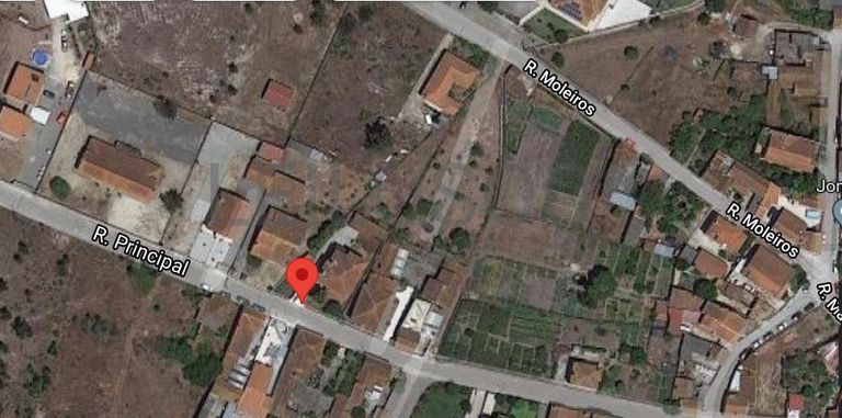 Moradia V4 + Terreno · Cantanhede