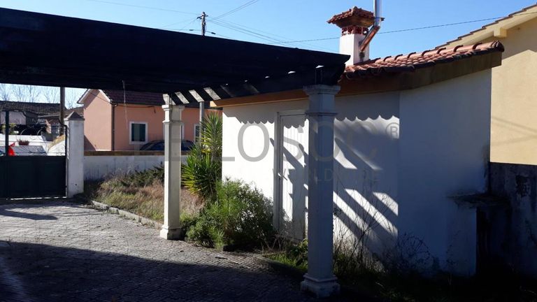 Moradia V4 + Terreno · Cantanhede