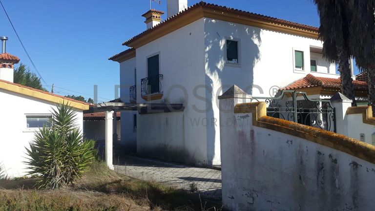 Moradia V4 + Terreno · Cantanhede