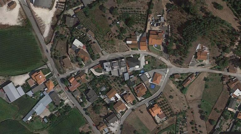 1/2 de Moradia V3 · Leiria