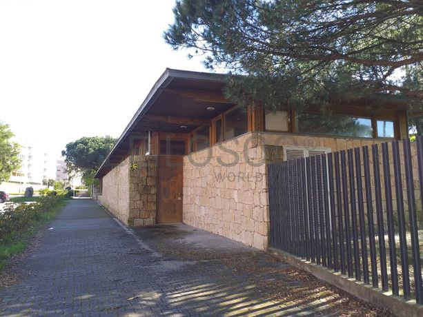 Moradia V4 em Condomínio Fechado