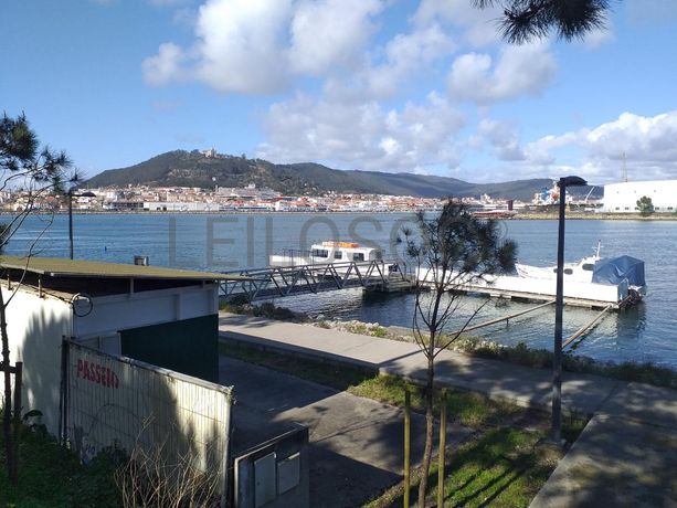 Moradia V4 em Condomínio Fechado