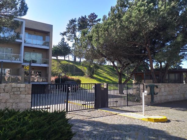 Moradia V4 em Condomínio Fechado