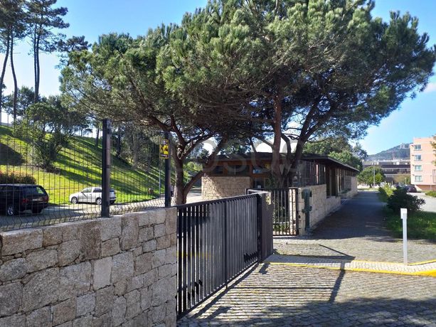 Moradia V4 em Condomínio Fechado