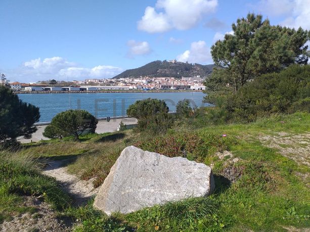 Moradia V4 em Condomínio Fechado