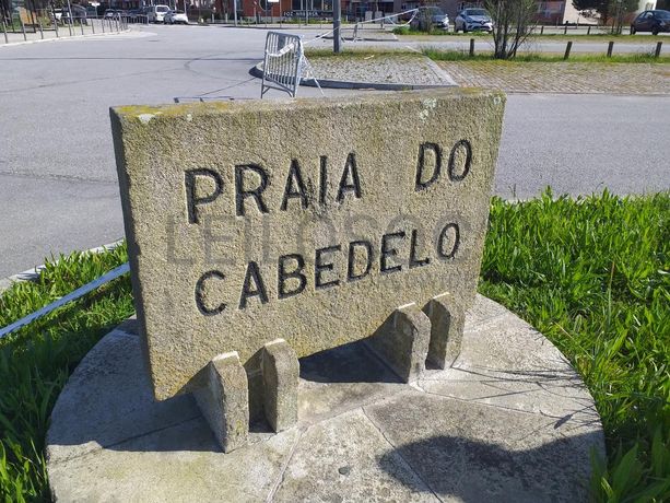 Moradia V4 em Condomínio Fechado