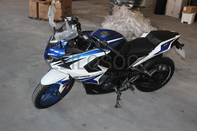 Bajaj Pulsar RS 200 ABS