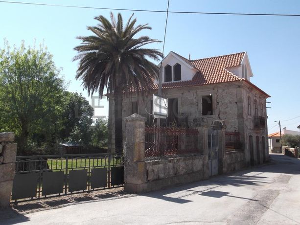 Quinta Secular em Reconstrução · Vila Flor