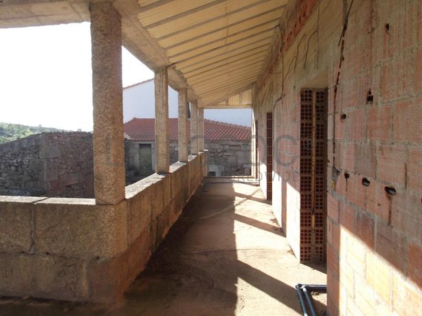 Quinta Secular em Reconstrução · Vila Flor