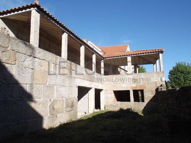 Quinta Secular em Reconstrução · Vila Flor