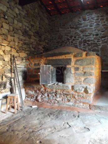 Quinta Secular em Reconstrução · Vila Flor