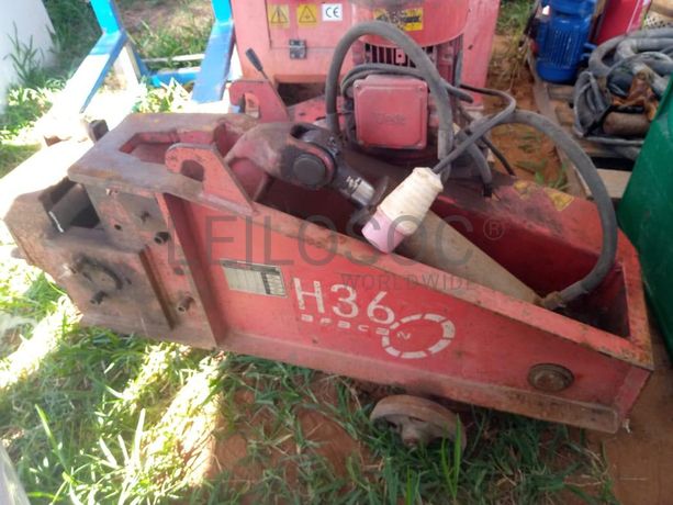 Máquina de Dobrar de cortar ferro AFACAN H36 ·