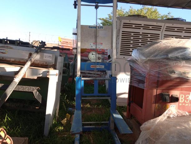 Genie Lift ·