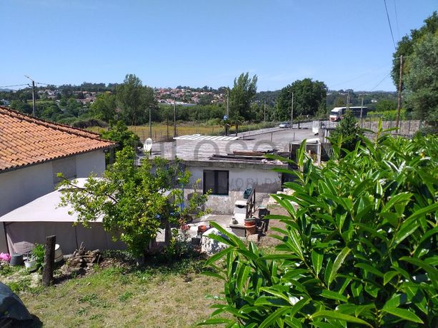 Anexo para arrumos · Santo Tirso