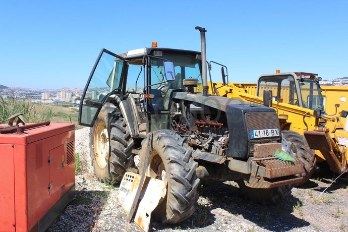 Trator agrícola VALMET